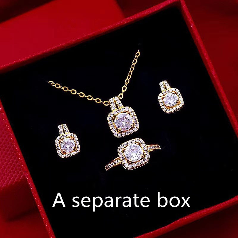 Set Gioielli Donna – Collana Choker, Ciondolo Zircone, Orecchini a Perno e Anello Dorato