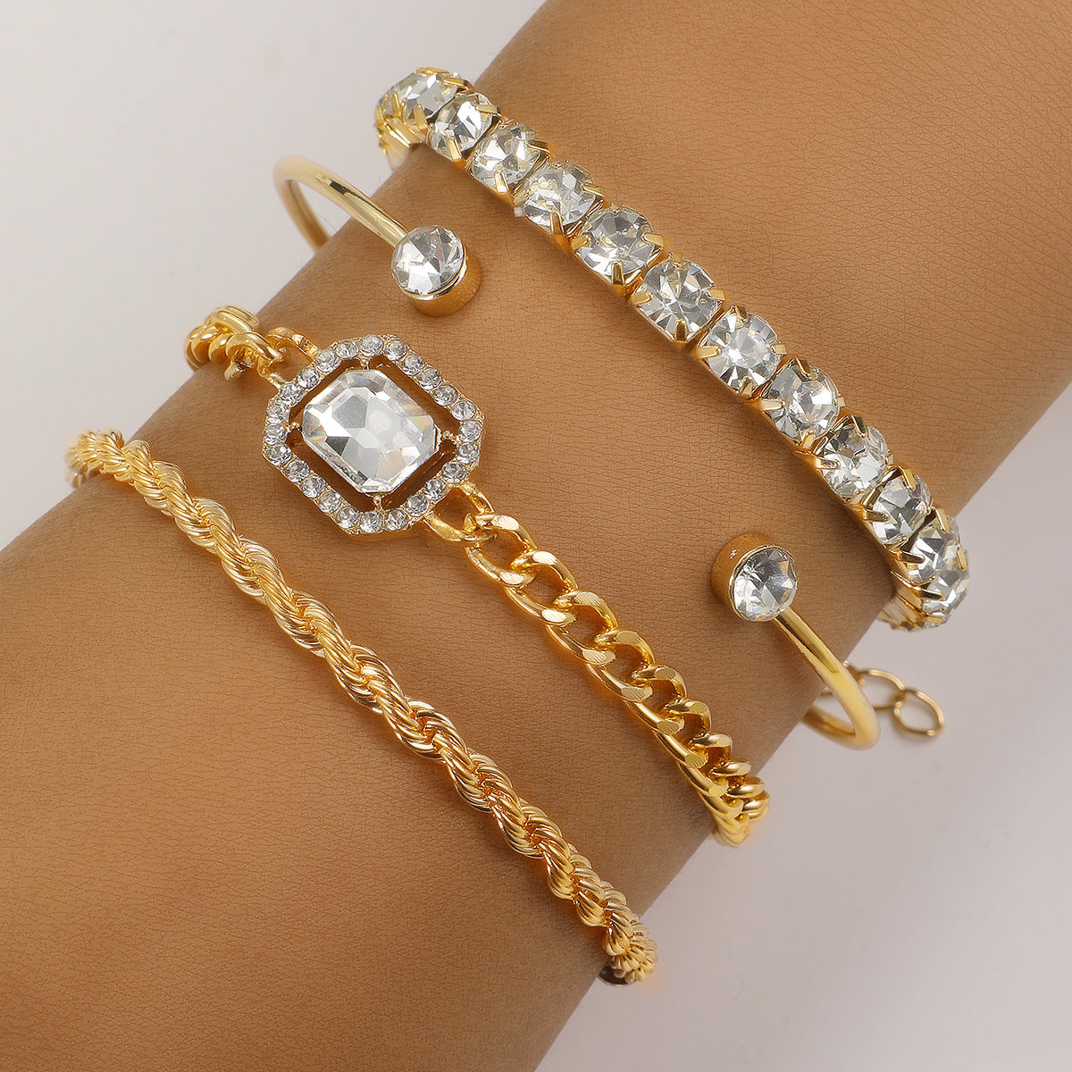 Set 4 Braccialetti da Donna – Design Bohemien con Cristalli, Vintage e Lussuoso
